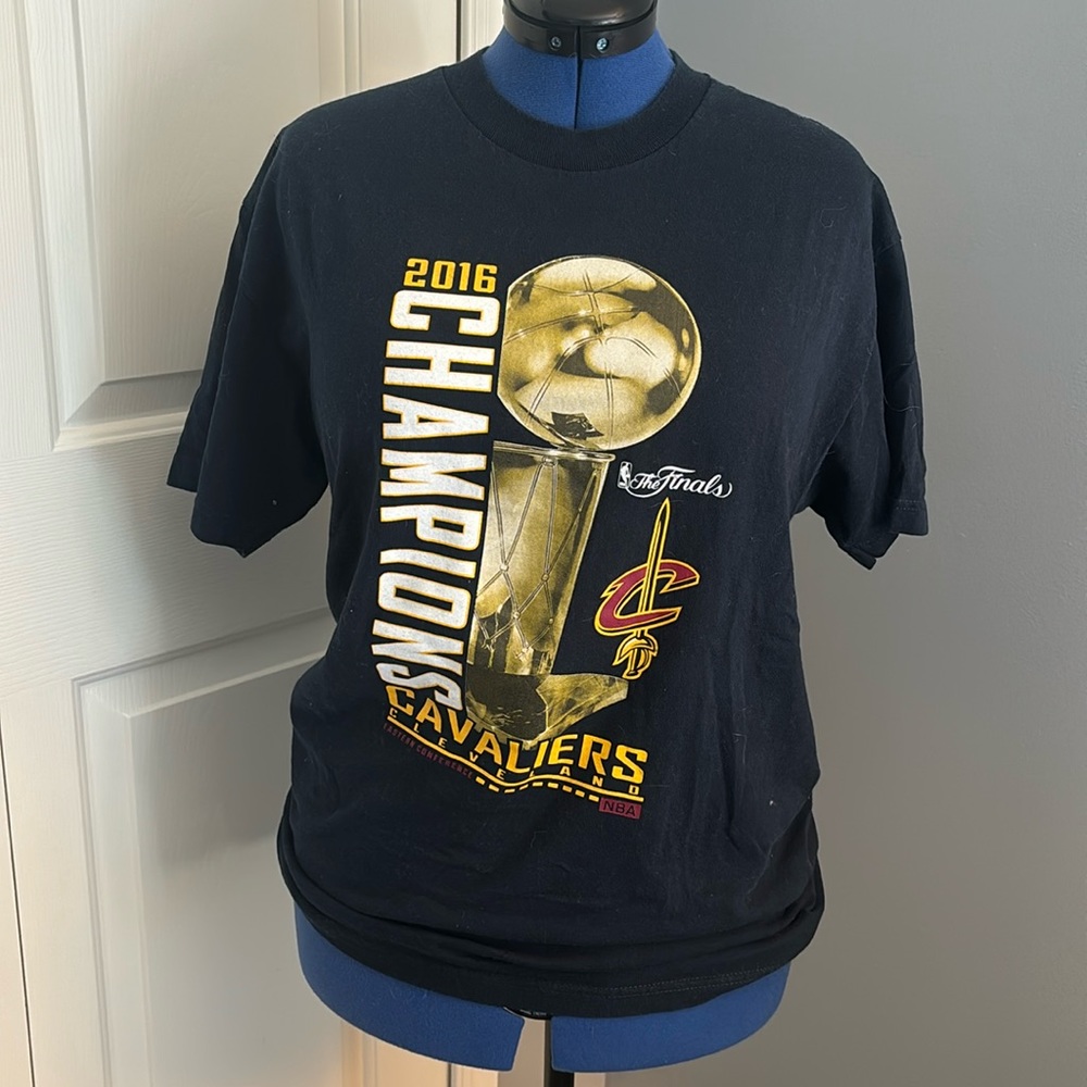 Cleveland Cavs 2016 champion NBA t-shirt